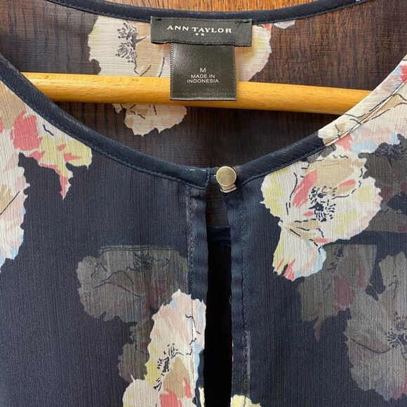 Ann taylor navy floral chiffon keyhole neck short sleeve blouse top - Picture 3 of 7